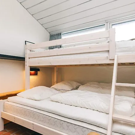 6 Person In Apartman Brovst